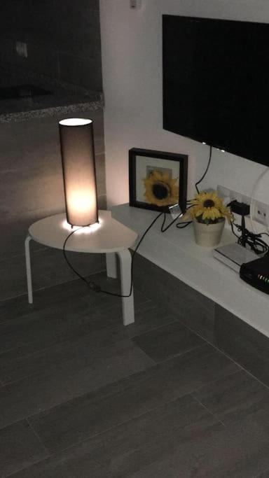 Apartamento B, A 3 Minutos De La Estacion De Bus Y Tren