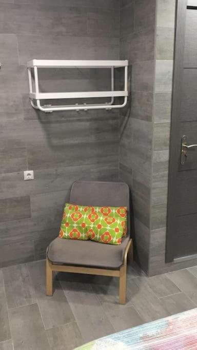 Appartement B, A 3 Minutos De La Estacion De Bus Y Tren *
